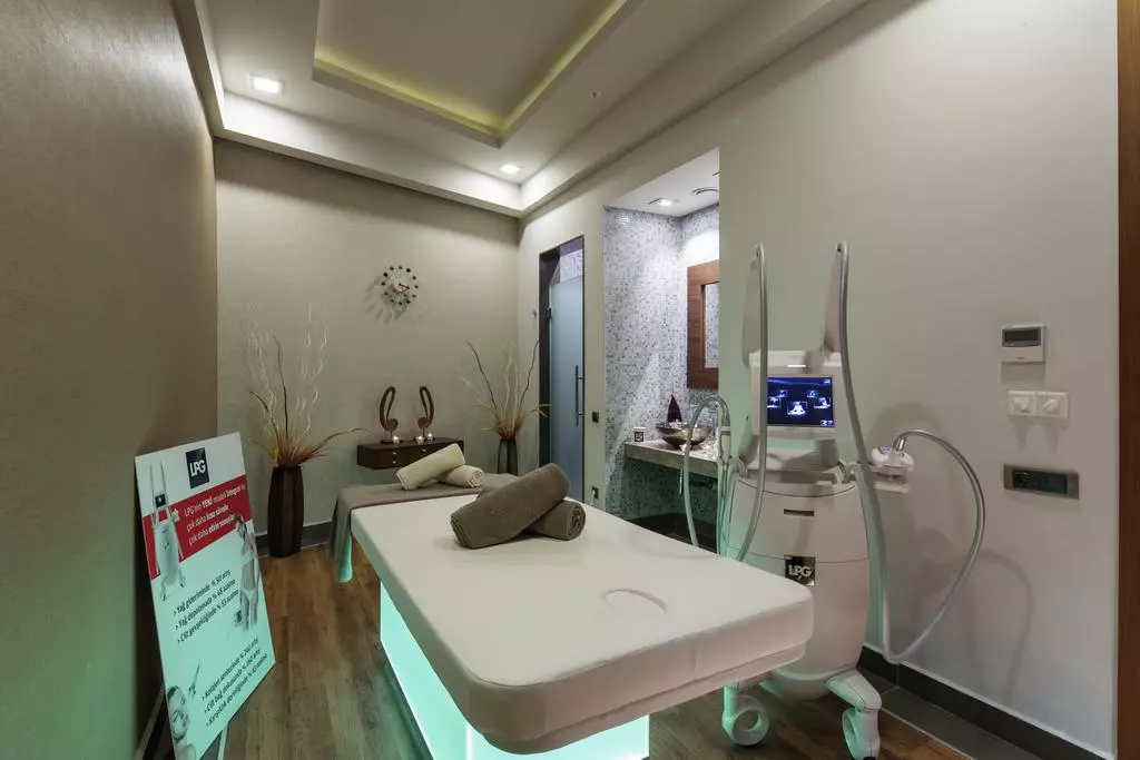 دابل تری بای هیلتون -Double Tree By Hilton-مهرپرواز-8411